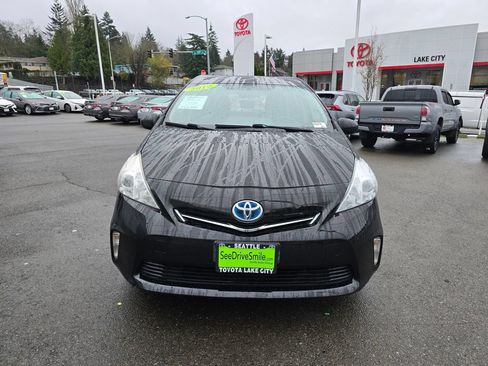 Used 2012 Toyota Prius V Three FWD image 2