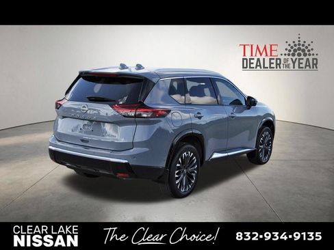 Used 2025 Nissan Rogue Platinum w/ Tech Package FWD image 7