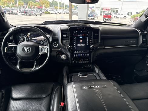 Used 2020 RAM 1500 Limited w/ Black Appearance Package AWD/4WD image 30