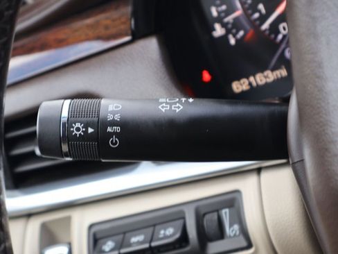 Used 2014 Cadillac XTS Premium image 15