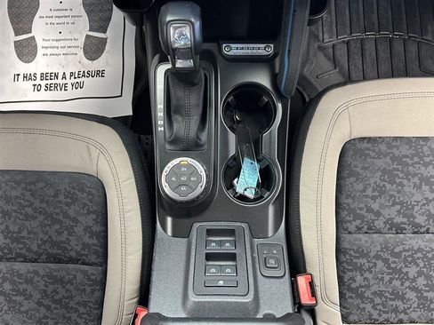 Used 2022 Ford Bronco Wildtrak image 25