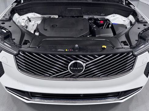 Certified 2026 Volvo XC90 B6 Plus AWD/4WD image 29