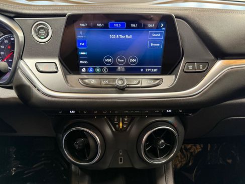 Used 2019 Chevrolet Blazer LT image 16