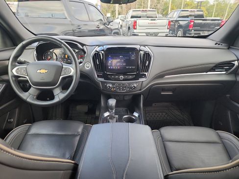 Used 2023 Chevrolet Traverse Premier w/ LPO, Cargo Package image 11