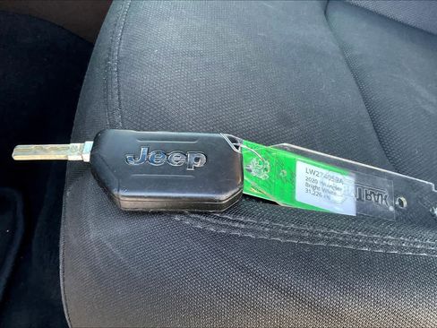 Used 2020 Jeep Wrangler Sport image 18