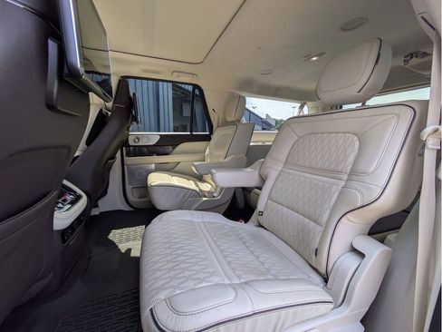 Used 2021 Lincoln Navigator L Black Label w/ Cargo Convenience Package AWD/4WD image 27