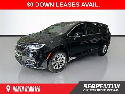 New 2026 Chrysler Pacifica Select
