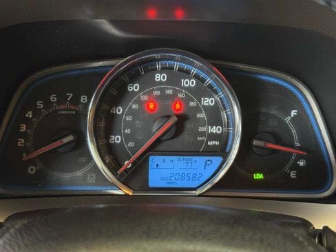 Used 2015 Toyota RAV4 Limited w/ Technology Package image 14