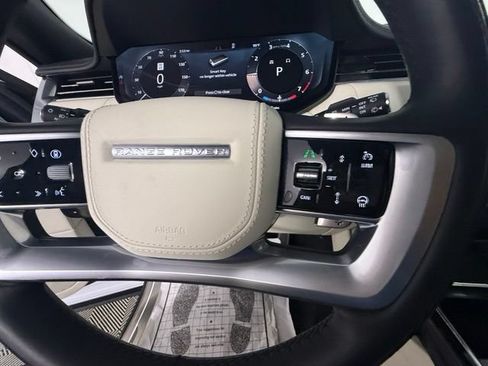 Used 2025 Land Rover Range Rover Long Wheelbase SE AWD/4WD image 17
