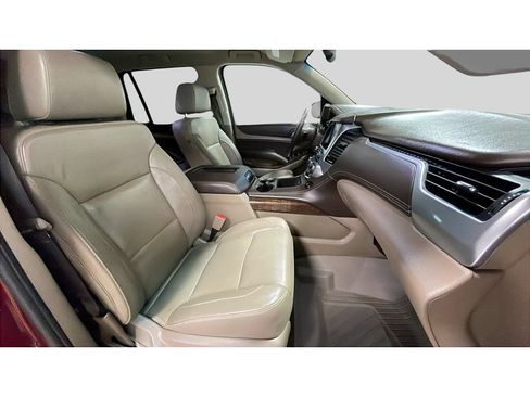 Used 2020 Chevrolet Tahoe LT w/ Luxury Package AWD/4WD image 18