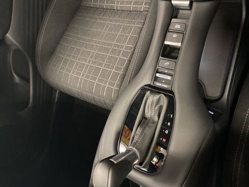 Certified 2024 Honda HR-V LX image 13