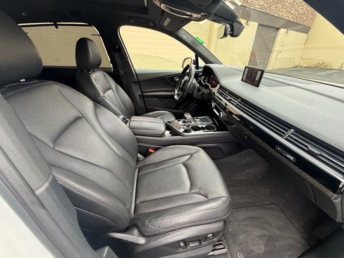 Used 2017 Audi Q7 3.0T Prestige AWD/4WD image 19