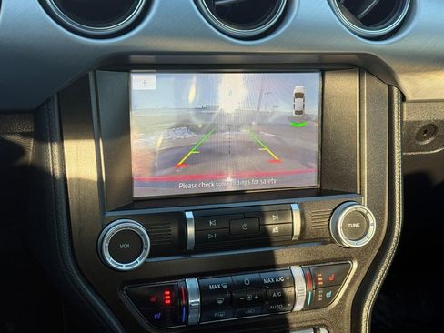 Used 2021 Ford Mustang Premium image 19