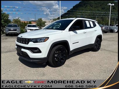 Used 2025 Jeep Compass Latitude w/ Convenience Group