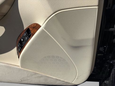 Used 2009 Mercedes-Benz CLK 550 Coupe image 23