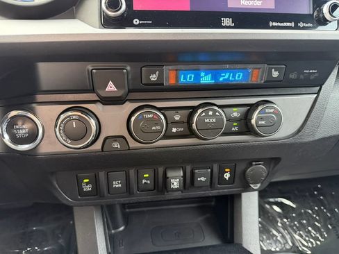 Used 2021 Toyota Tacoma TRD Sport w/ TRD Premium Sport Package AWD/4WD image 13