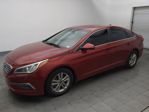 Used 2015 Hyundai Sonata SE w/ Option Group 09 FWD image 2