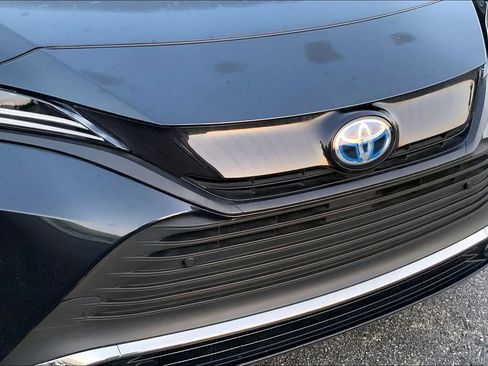 Used 2023 Toyota Venza Nightshade AWD/4WD image 29