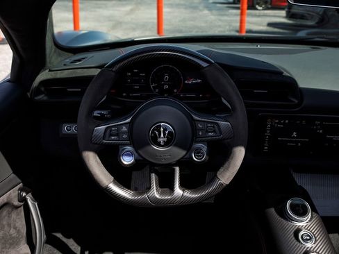 Used 2023 Maserati MC20 Spyder image 15