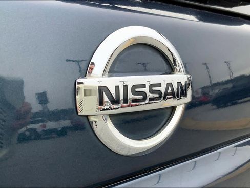 Used 2017 Nissan Murano S image 9