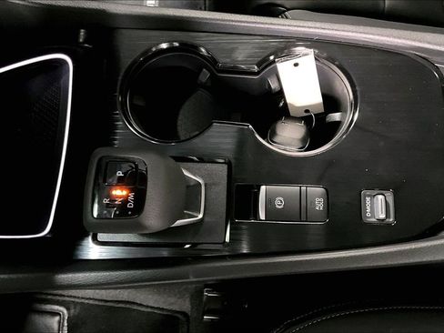 Used 2024 Nissan Rogue SL w/ SL Premium Package image 17