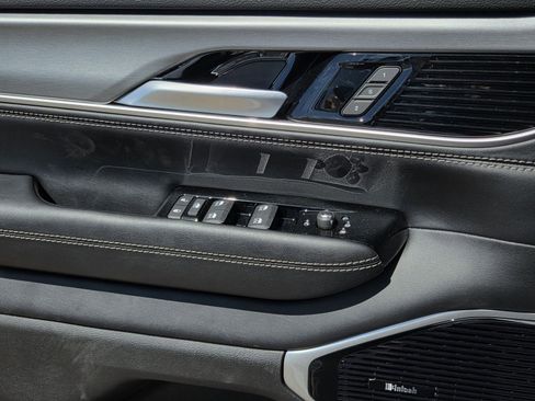 New 2026 Jeep Grand Wagoneer L Limited w/ Premium Group II AWD/4WD image 16