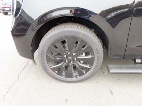 New 2025 Ford Expedition Max Platinum w/ Stealth Appearance Package image 9