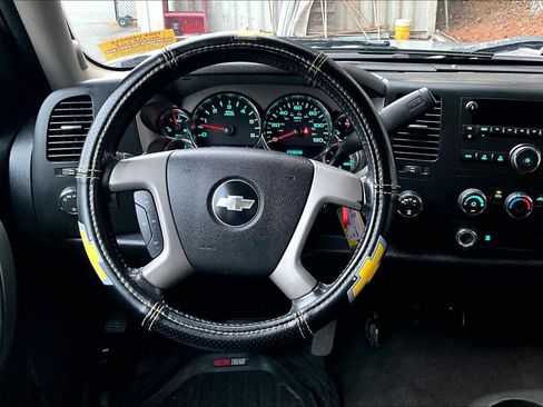 Used 2010 Chevrolet Silverado 1500 LT w/ Power Pack Plus image 5