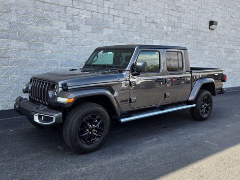 Used 2023 Jeep Gladiator Sport AWD/4WD image 1