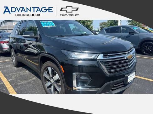 Used 2023 Chevrolet Traverse LT w/ LT Premium Package AWD/4WD image 1