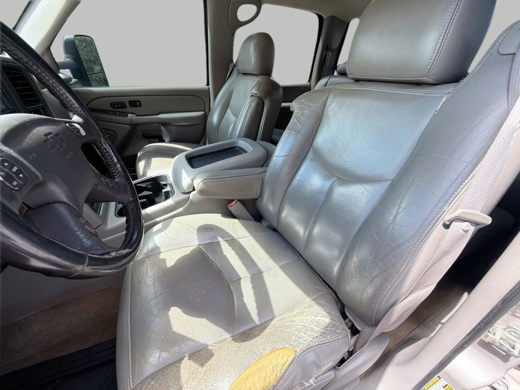Used 2005 Chevrolet Silverado 2500 LT w/ Heavy-Duty Power Package RWD image 17