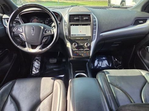 Used 2019 Lincoln MKC Reserve w/ MKC Technology Package FWD image 12