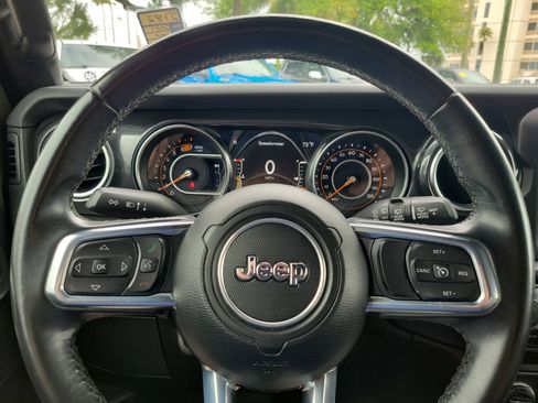 Used 2021 Jeep Wrangler Unlimited Sahara image 15