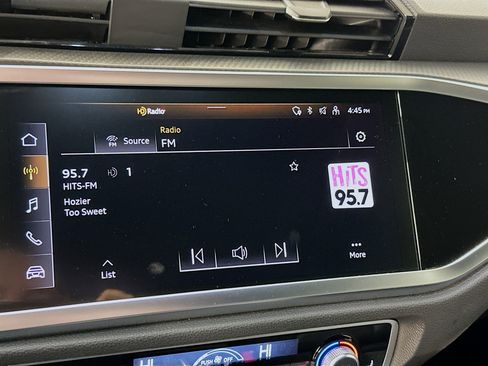 Used 2025 Audi Q3 2.0T Premium image 21