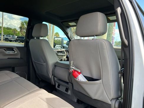 Used 2024 Chevrolet Silverado 2500 LT image 38