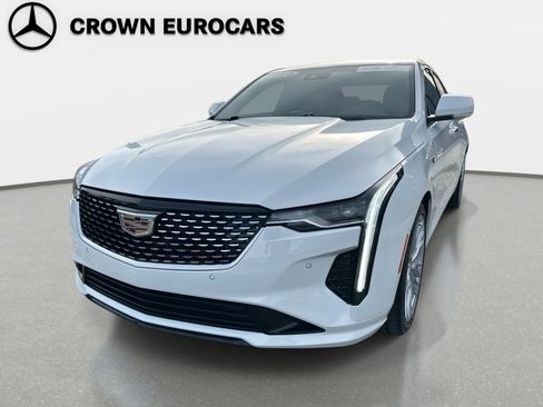 Used 2025 Cadillac CT4 Premium Luxury image 8