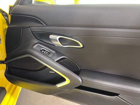 Certified 2019 Porsche 718 Boxster image 25