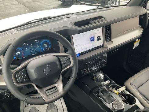 New 2026 Ford Bronco Outer Banks AWD/4WD image 25