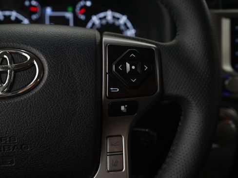 Used 2024 Toyota 4Runner SR5 AWD/4WD image 26