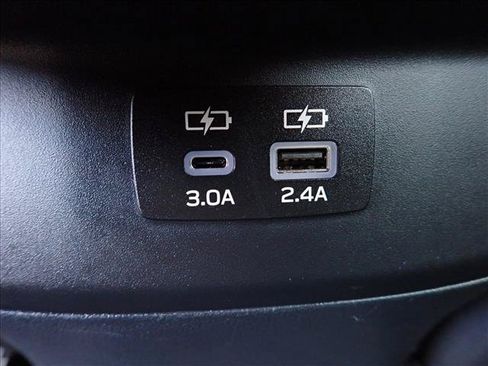 Used 2024 Subaru Outback Premium AWD/4WD image 11
