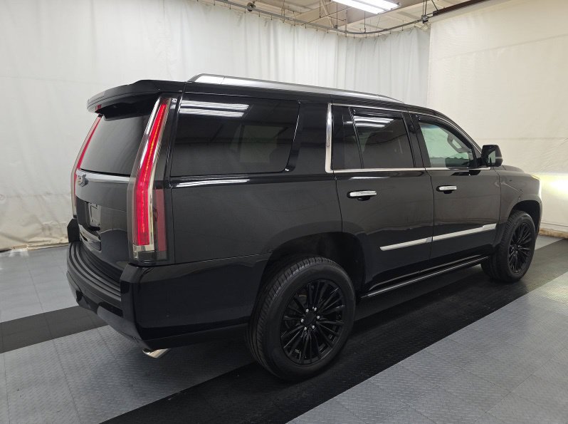 Used 2019 Cadillac Escalade Premium Luxury AWD/4WD image 3