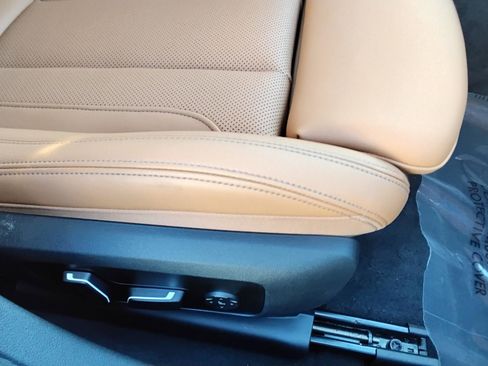 Used 2025 BMW i4 eDrive40 w/ Premium Package image 27