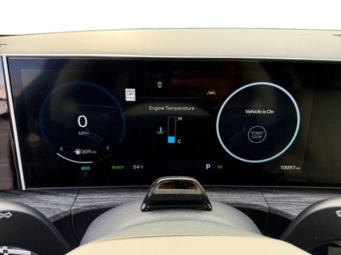 Certified 2025 Hyundai Santa Fe Limited image 11