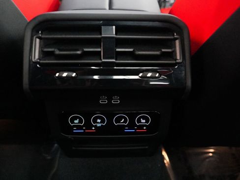 Used 2025 BMW M5 w/ Executive Package AWD/4WD image 36