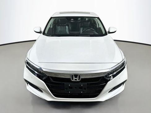 Used 2019 Honda Accord Touring image 2