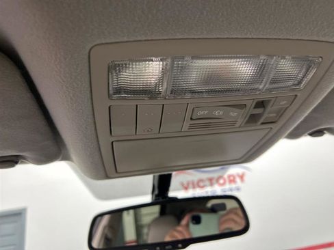 Used 2010 Toyota Venza image 20