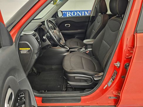 Used 2016 Kia Soul + w/ Designer's Package image 12