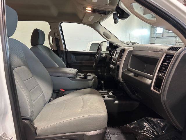 Used 2016 RAM 2500 Tradesman w/ Chrome Appearance Group AWD/4WD image 15