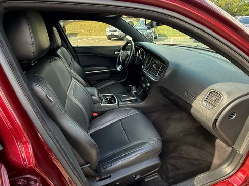 Used 2017 Dodge Charger SXT w/ AWD Plus Group image 31