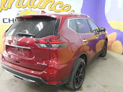 Used 2020 Nissan Rogue SV AWD/4WD image 5